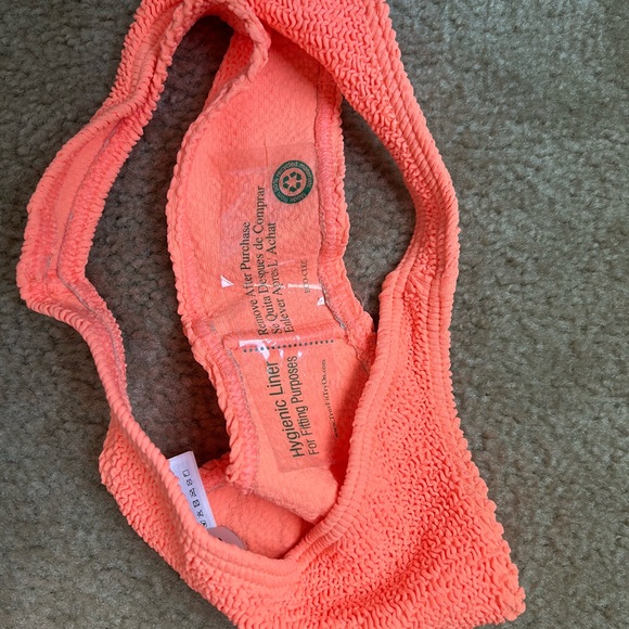 Bond-Eye Bikini - Picture 5 of 7